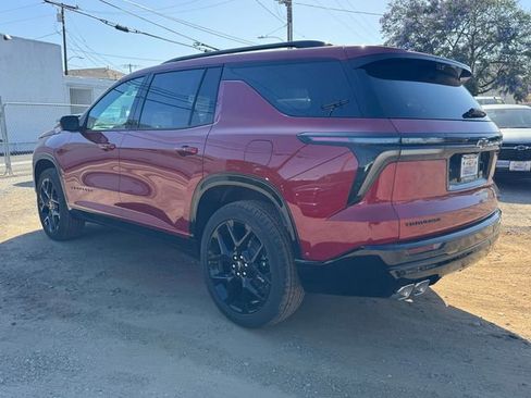New 2026 Chevrolet Traverse RS w/ LPO, Floor Liner Package FWD image 3