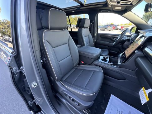 New 2026 GMC Yukon XL Elevation w/ Elevation Premium Package AWD/4WD image 27