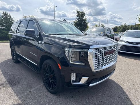Used 2021 GMC Yukon Denali w/ LPO, Illumination Package AWD/4WD image 3