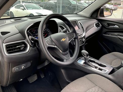 Used 2021 Chevrolet Equinox LT FWD image 16