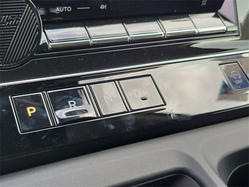 New 2025 Nissan Armada SV image 16