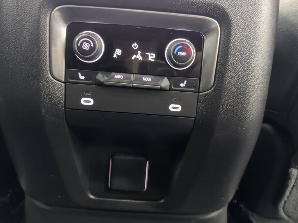 Used 2024 Chevrolet Tahoe High Country AWD/4WD image 37