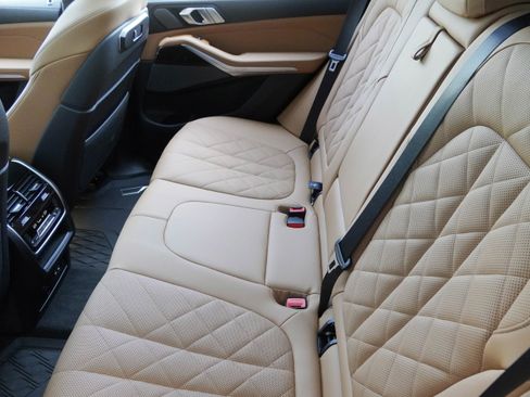 Used 2025 BMW X5 sDrive40i w/ Climate Comfort Package RWD image 37