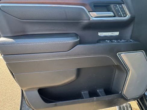 Used 2024 GMC Sierra 1500 Denali AWD/4WD image 17