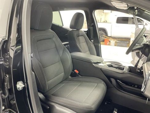 Used 2026 Chevrolet Equinox EV LT FWD image 27