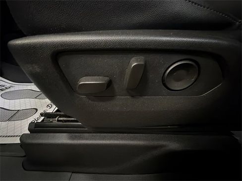 Certified 2024 Chevrolet Suburban Z71 w/ Luxury Package image 12