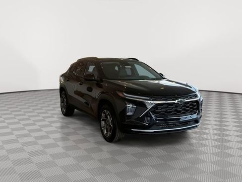 New 2026 Chevrolet Trax LT w/ Sunroof Package image 2