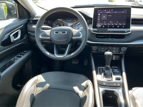 Used 2022 Jeep Compass Trailhawk w/ Sun and Sound Group AWD/4WD image 24