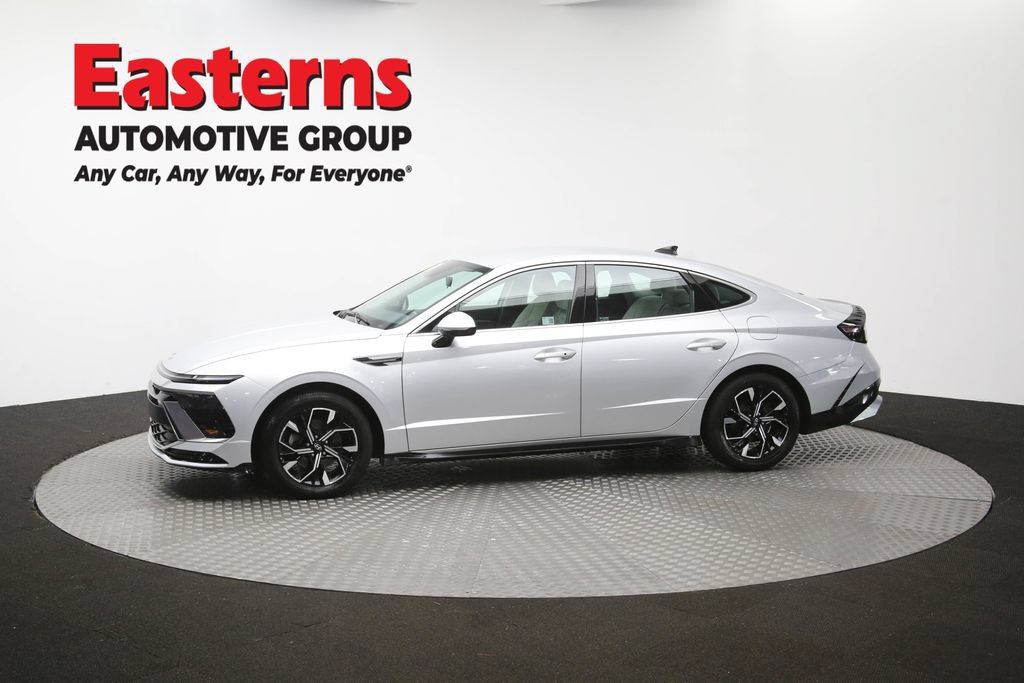 Used 2025 Hyundai Sonata SEL FWD image 61