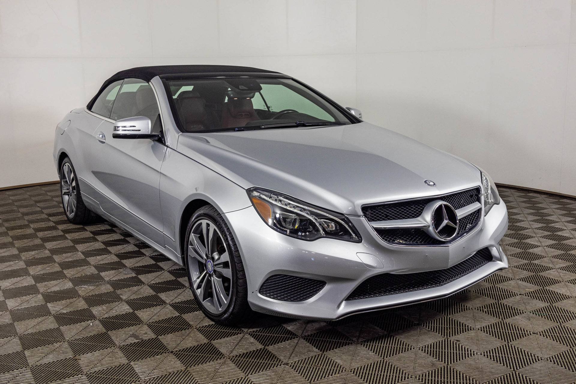 Used 2017 Mercedes-Benz E 400 Cabriolet image 16
