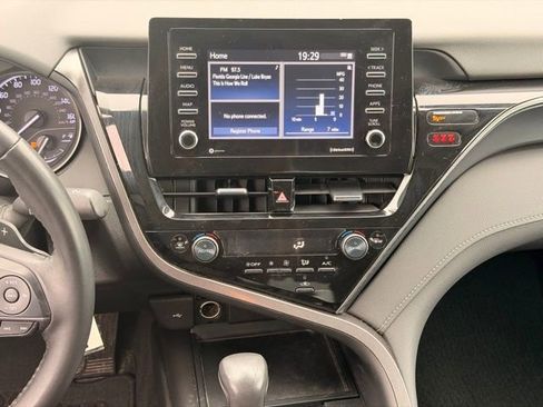 Used 2024 Toyota Camry SE FWD image 14