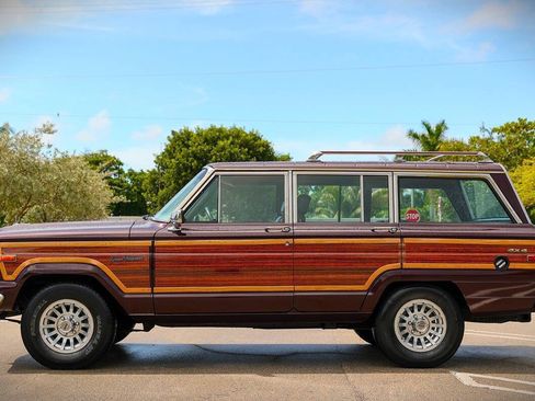 Used 1988 Jeep Grand Wagoneer AWD/4WD image 3