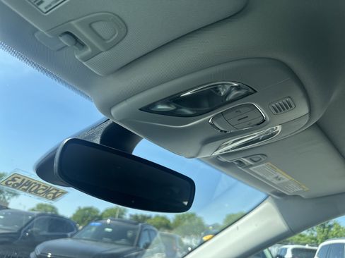 Used 2018 Jeep Compass Latitude w/ Popular Equipment Group FWD image 30