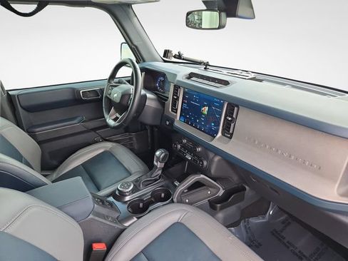 Used 2024 Ford Bronco Outer Banks AWD/4WD image 34