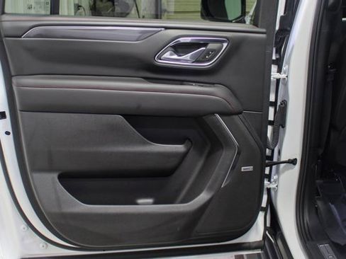 Used 2023 Chevrolet Suburban RST w/ Sport Performance Package image 18