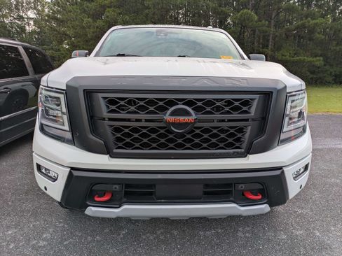 Used 2021 Nissan Titan PRO-4X w/ Pro-4x Utility Package AWD/4WD image 3