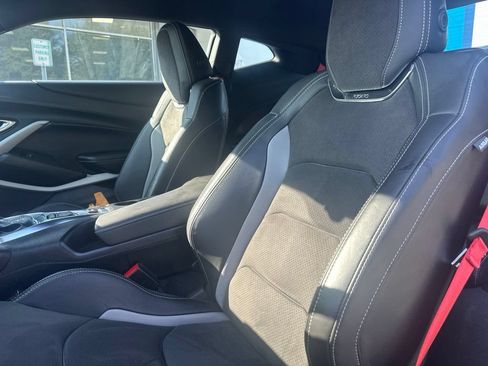Used 2023 Chevrolet Camaro LT RWD image 12