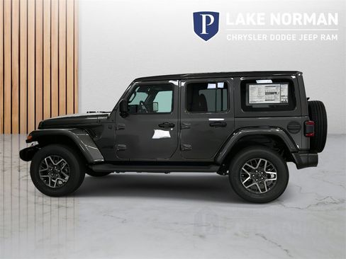 New 2025 Jeep Wrangler Sahara image 8