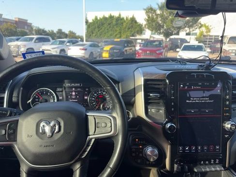 Used 2020 RAM 1500 Laramie AWD/4WD image 10
