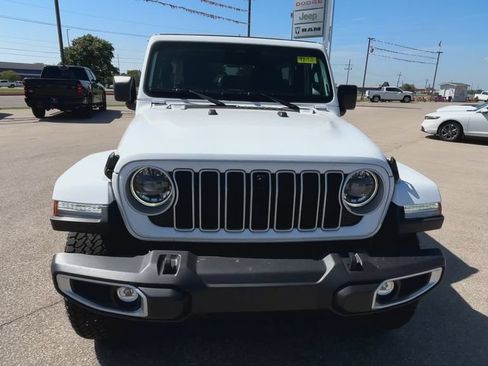 New 2025 Jeep Wrangler Unlimited Sahara AWD/4WD image 3