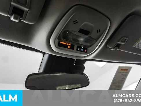 Used 2025 Chevrolet Trax LT FWD image 55