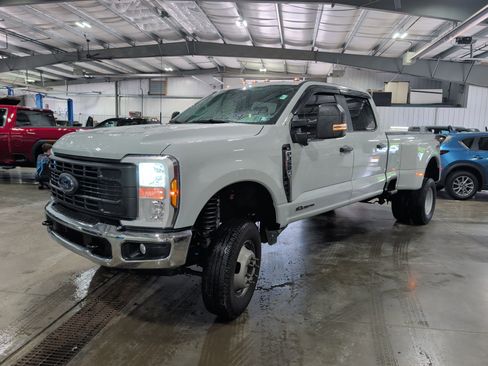 Used 2025 Ford F350 XL w/ 360-Degree Camera Package AWD/4WD image 6