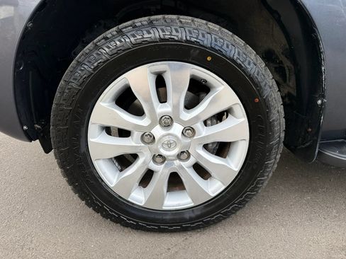 Used 2014 Toyota Sequoia Platinum w/ Preferred Accessory Package AWD/4WD image 41