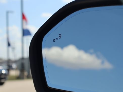 Used 2025 Ford Explorer ST image 30