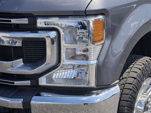 Used 2021 Ford F250 XLT AWD/4WD image 9