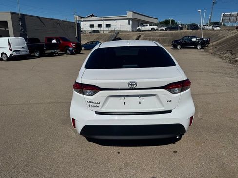 Used 2026 Toyota Corolla LE FWD image 6