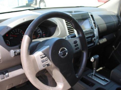 Used 2018 Nissan Frontier SV image 21