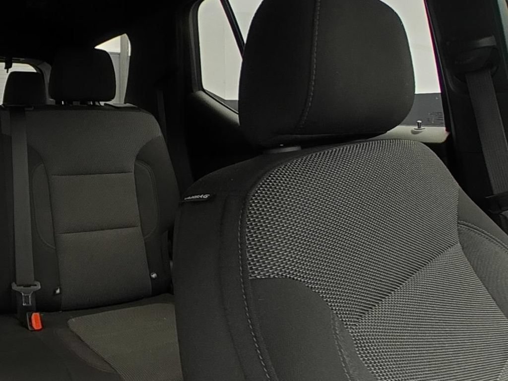 Used 2023 Chevrolet Traverse LT FWD image 11