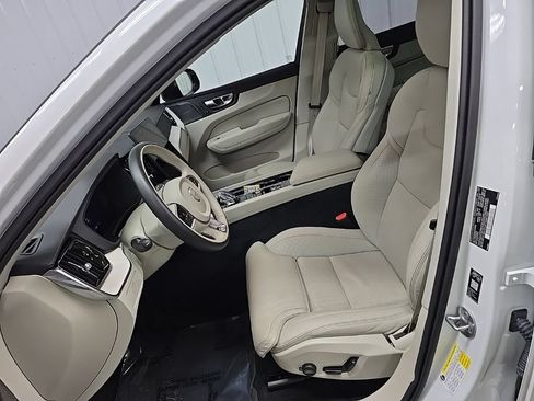 Used 2026 Volvo XC60 B5 Ultra AWD/4WD image 30