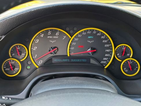 Used 2006 Chevrolet Corvette Coupe w/ Preferred Equipment Group image 21