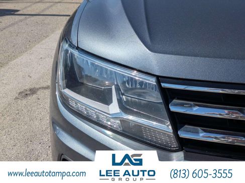 Used 2020 Volkswagen Tiguan SEL AWD/4WD image 9