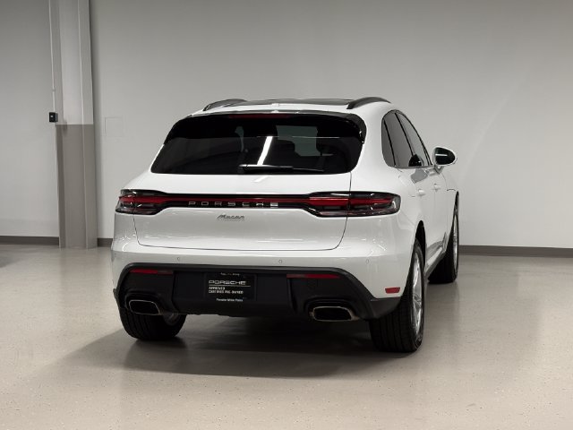 Certified 2026 Porsche Macan AWD/4WD image 9