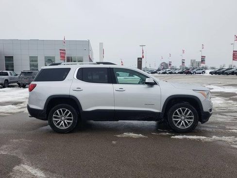 Used 2019 GMC Acadia SLE image 4