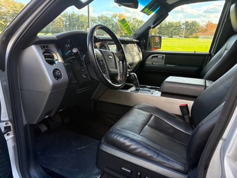 Used 2017 Ford Expedition EL Limited w/ Equipment Group 301A image 13