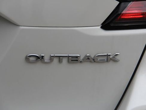 Used 2024 Subaru Outback Premium image 9