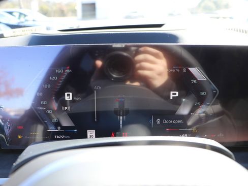 Certified 2025 BMW X7 M60i image 20