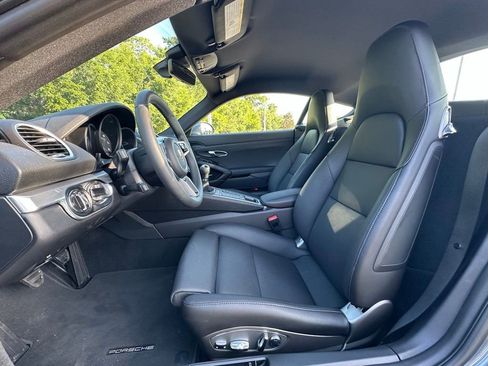Used 2025 Porsche 718 Cayman RWD image 5