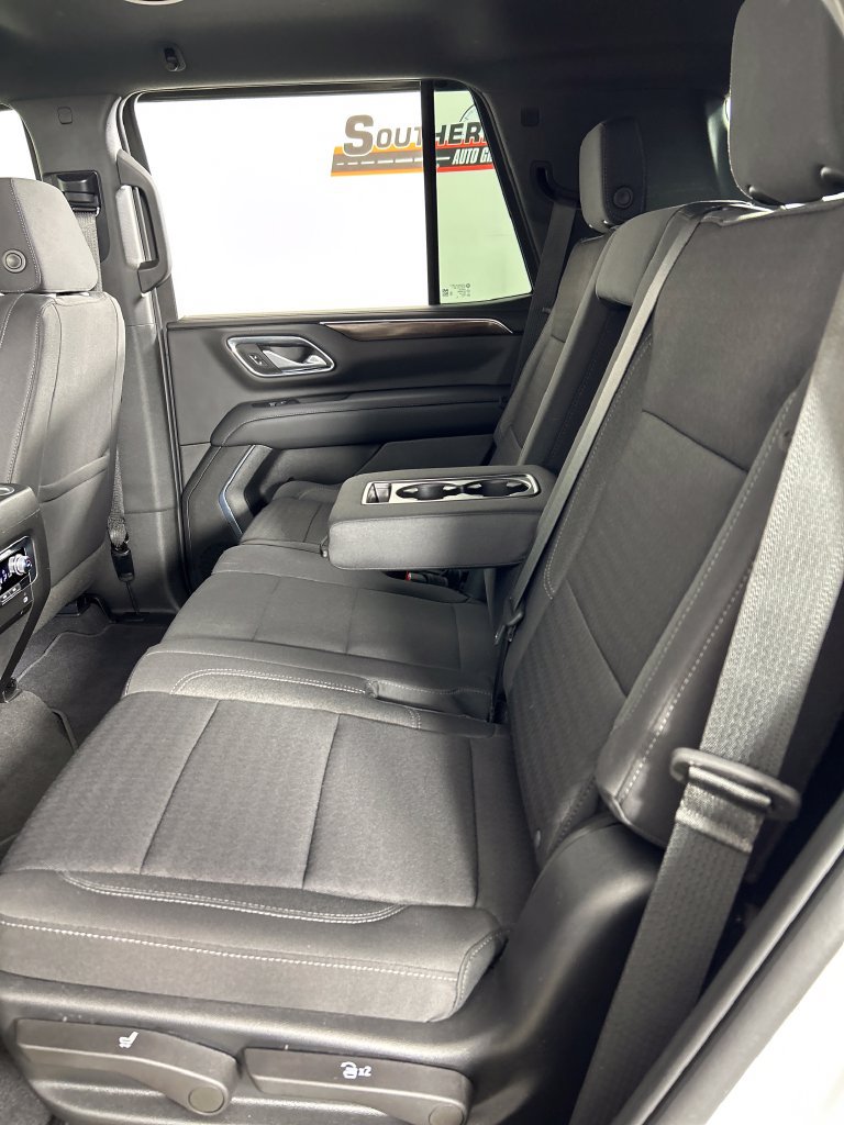 Used 2022 GMC Yukon SLE w/ Gmc Pro Safety Plus Package AWD/4WD image 17