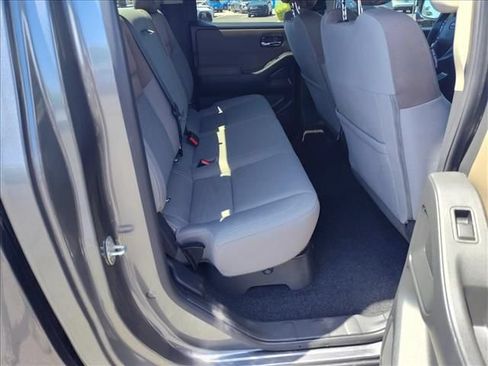 Used 2022 Nissan Frontier SV w/ Technology Package AWD/4WD image 10