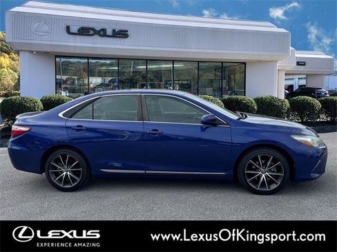 Used 2016 Toyota Camry XSE image 6