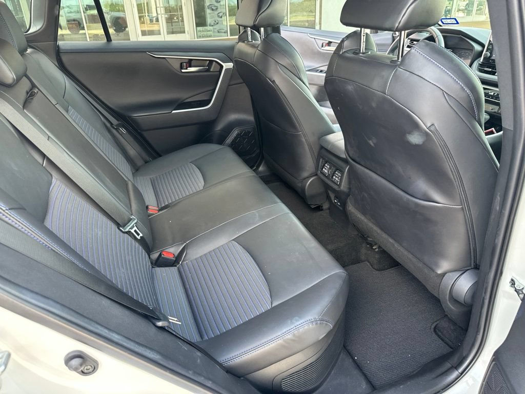 Used 2022 Toyota RAV4 XSE AWD/4WD image 18