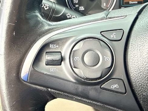 Used 2019 Buick Enclave Essence FWD image 24