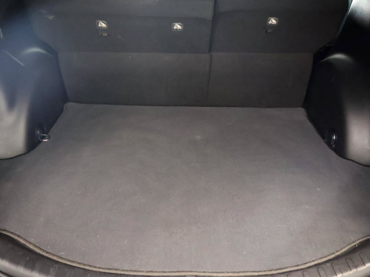 Used 2017 Toyota RAV4 LE FWD image 12