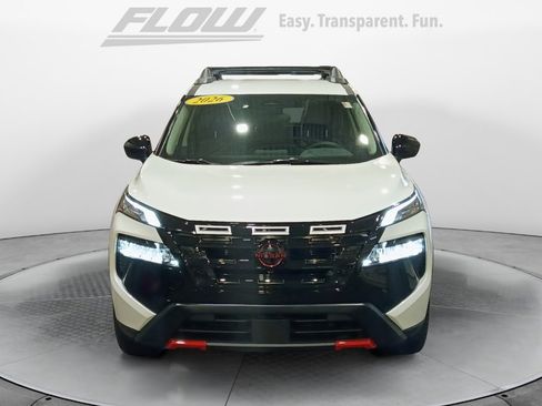 Used 2026 Nissan Rogue SV AWD/4WD image 2