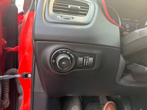 Used 2018 Jeep Compass Trailhawk w/ Leather Interior Group AWD/4WD image 9