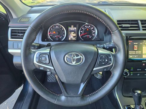 Used 2016 Toyota Camry SE w/ Moonroof Package FWD image 29